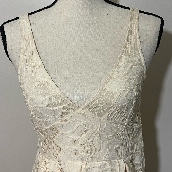 Free People Take the Town Lace Mini Dress Sz. 2 in Ivory - Picture 9 of 12